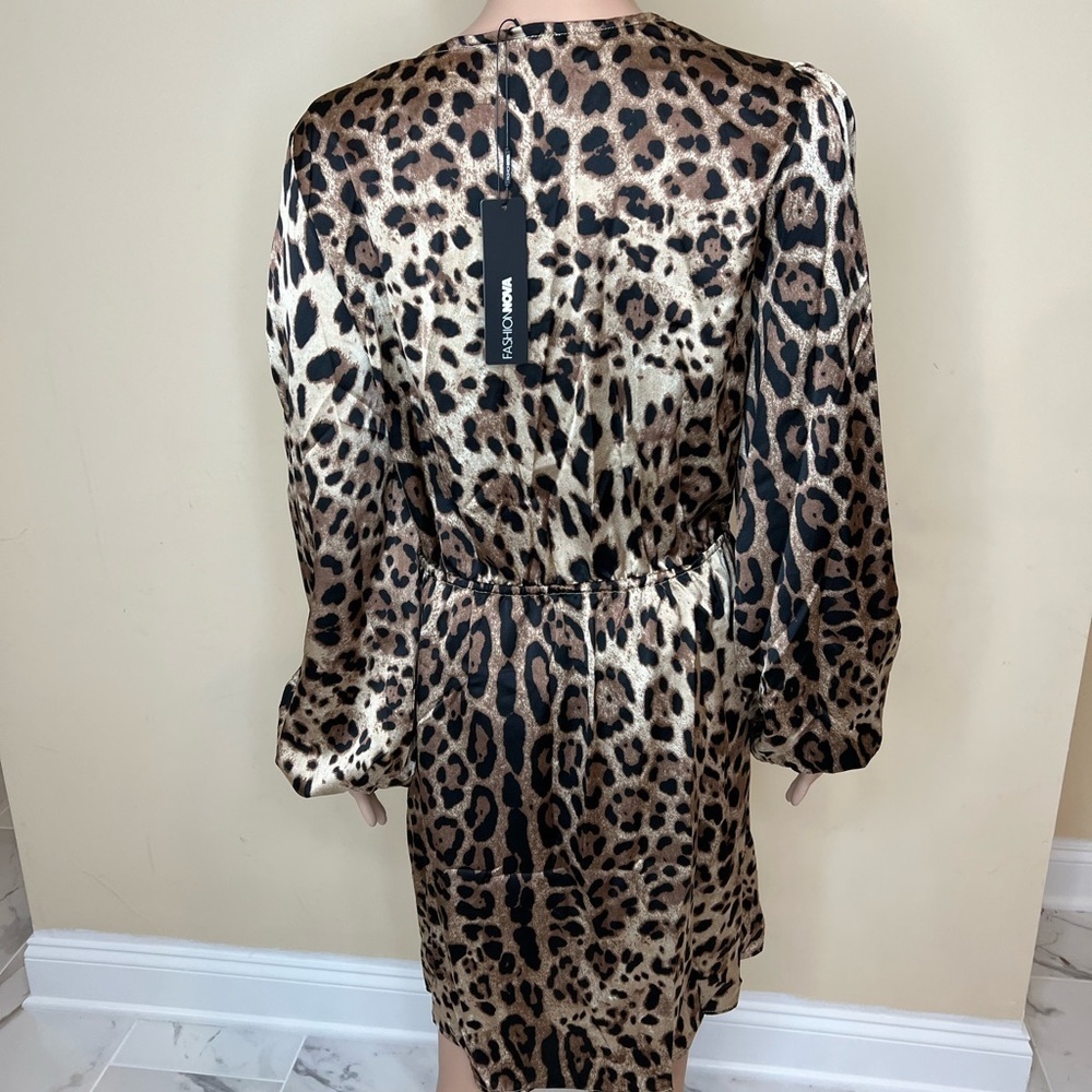 𝅺Fashion nova short dress - Picture 6 of 10